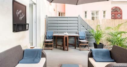 Luxurious and Bright, 5 min walk to city center