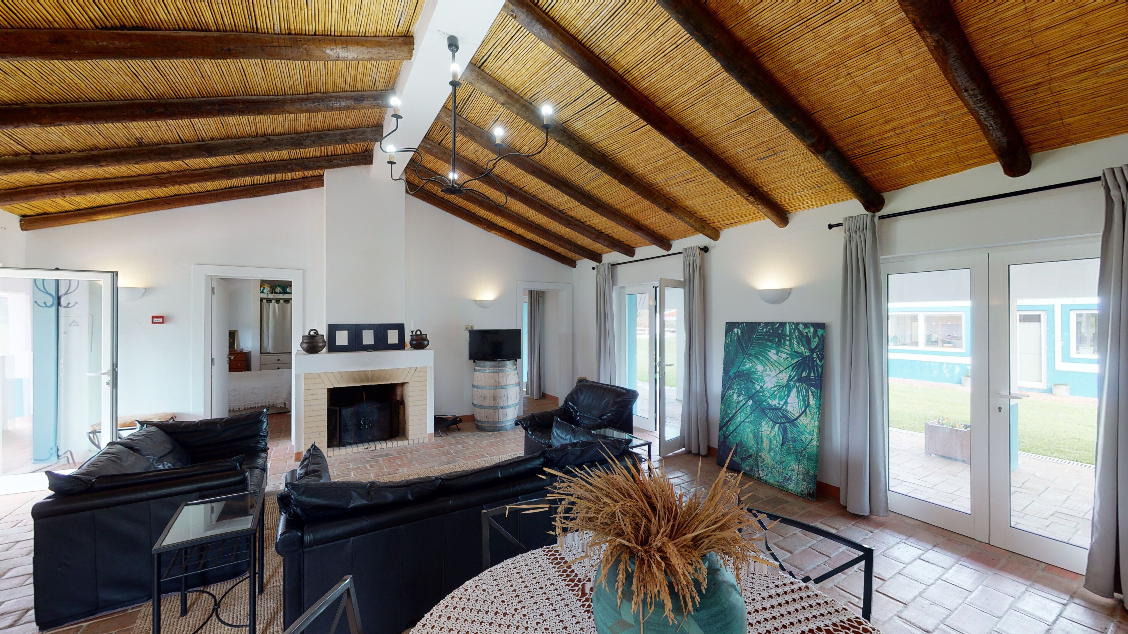 Apartamento família | Individualmente decorados, individualmente mobiliados, escrivaninha