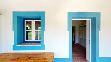 Habitación doble | Decoración individual, mobiliario individual, escritorio
