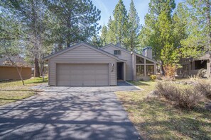 Exterior - River Retreat with Access to The Cove (Sunriver)
