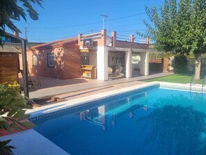Pool - cal Claramunt, Para Conectar con lo Esencial (Torrefarrera)