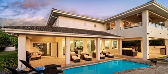 Ho'okipa Hale in Kona: Wade Pool, Pacific Views & Stunning Sunsets
