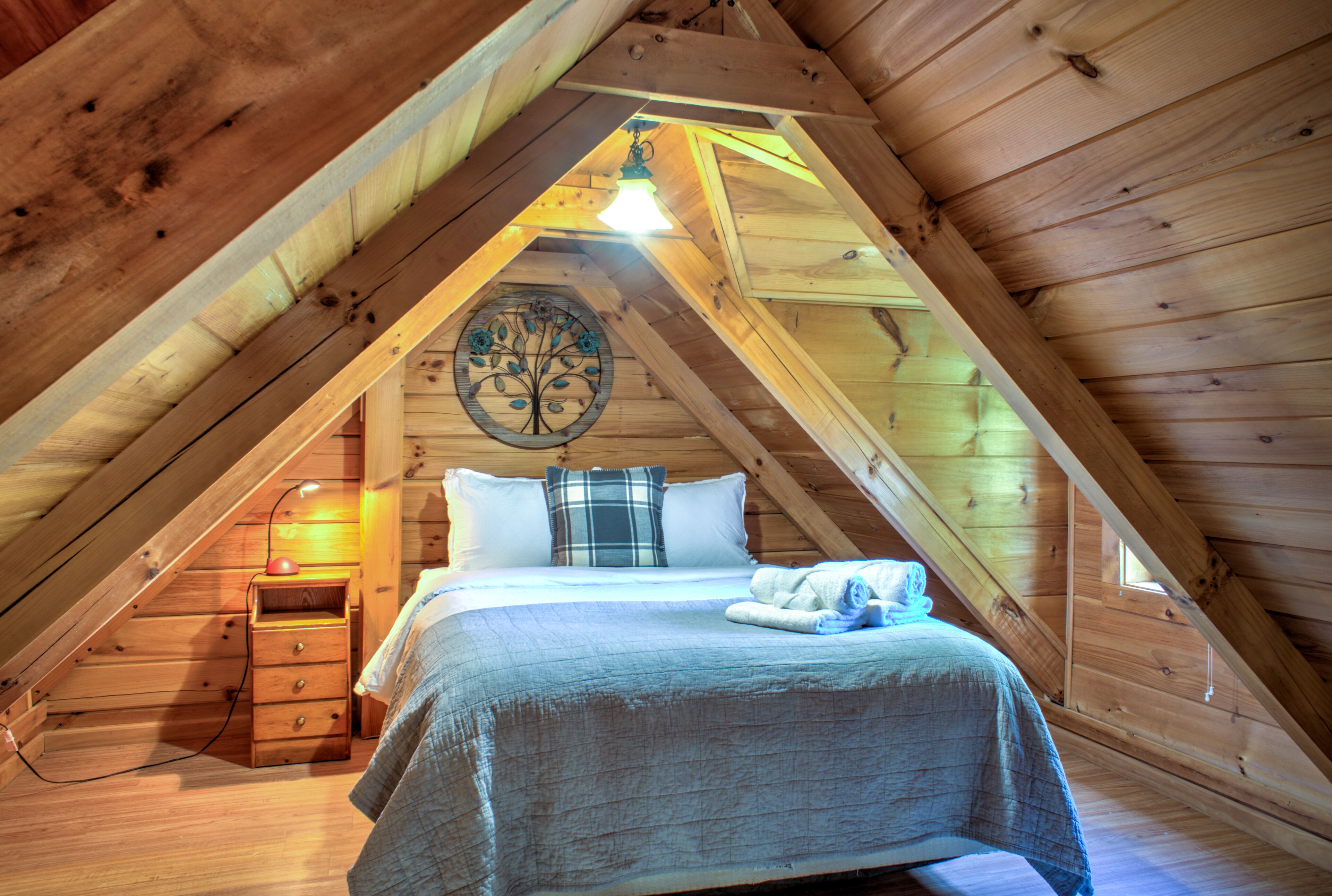 2 bedrooms, iron/ironing board, travel crib, free WiFi