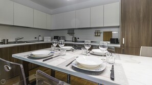 アパートメント (1 Bedroom) | 専用キッチン | 電子レンジ、オーブン、コンロ、食器洗い機