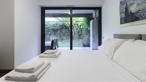 アパートメント (1 Bedroom) | 1 室のベッドルーム、アイロン / アイロン台、ベッドシーツ