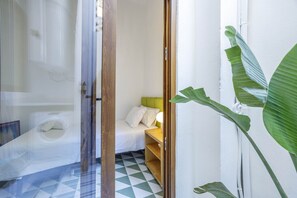 3 Schlafzimmer, Bügeleisen/Bügelbrett