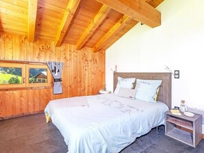 5 quartos, Wi-Fi, roupa de cama