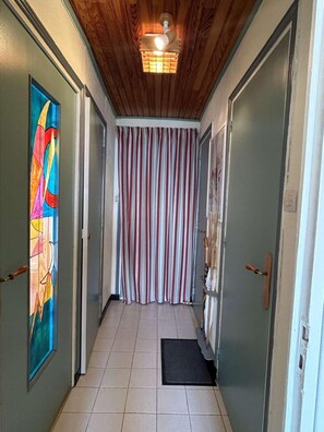 Interior - 4th floor, balcony, tv, ski locker, 40m², Alpe d'Huez (L'Alpe d'Huez)