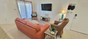 Apartment, 2 Bedrooms | Living area