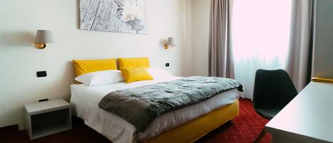 Superior Double Room | Down duvets, individually decorated, individually furnished, desk