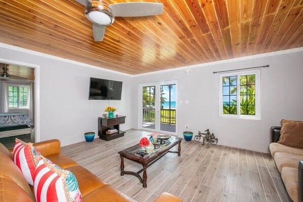 House, 3 Bedrooms | Living area