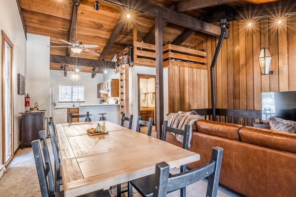 Condo, 2 Bedrooms | Dining - Lakeview Lodge #2 2 Bedroom Condo by RedAwning (Mammoth Lakes)