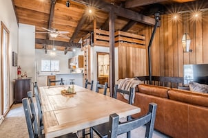 Condo, 2 Bedrooms | Dining