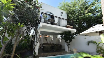 Exclusive Double Room | In-room safe, individually decorated, laptop workspace