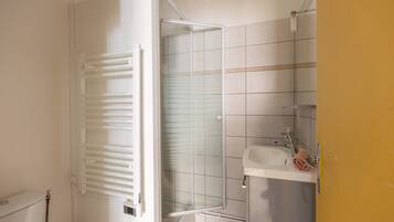 City Studio | Bathroom | Hair dryer