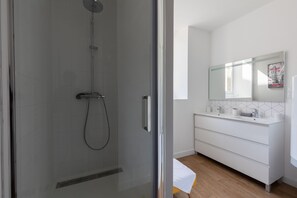 City-Apartment | Badezimmer