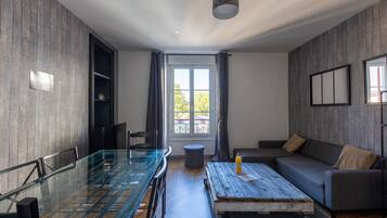 City Apartment | Living area | Flat-screen TV