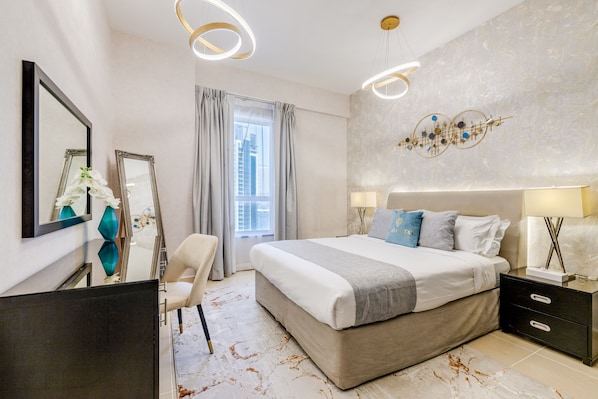 Elite Apartment, 4 Bedrooms, Balcony
