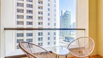 Elite Apartment, 4 Bedrooms, Balcony | Balcony