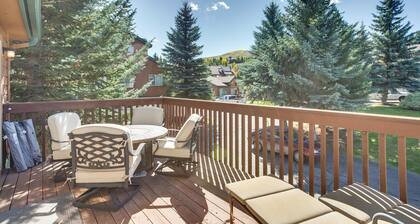 Cozy Colorado Retreat w/ Deck, Grill & Pool Access