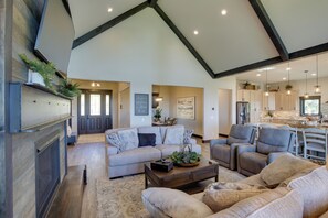 House (5 Bedrooms) | Interior - South Dakota Retreat w/ Hot Tub, Fire Pit & Grill! (Spearfish)
