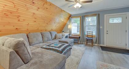 Pet-friendly Belfast Retreat - 2 Mi to Downtown!