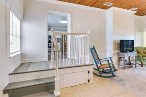 House (3 Bedrooms) | Interior - 2 Mi to Mashes Sands Beach: Quiet Home w/ Dock! (Panacea)