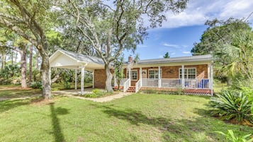 House (3 Bedrooms) | Front of property