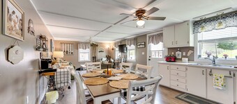 ไม่กี่ก้าวจาก ทะเลสาบ คริสตัล: สเปเชียส รีทรีต พร้อม วิว