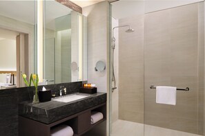 1 Bedroom Suite Twin | Bathroom