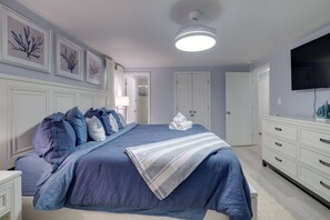 House (4 Bedrooms) | Interior - Waterfront Views: Peaceful Chesapeake Bay Escape (Lusby)