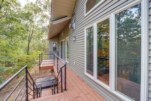 House (Multiple Bedrooms) | Interior - Fairfield Bay Retreat w/ Fireplaces & Lake Access (Fairfield Bay)