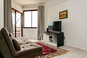 TV, video library - WI-FI 250MB | Partial Sea view #IA08D (Florianópolis)