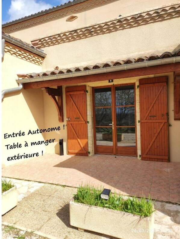 Exterior detail - Gîte de la Tride B Avec Terrasse Proche du Centre (Lectoure)