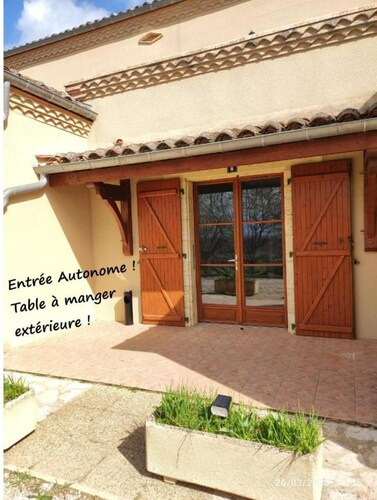 Gîte de la Tride B avec terrasse proche du centre