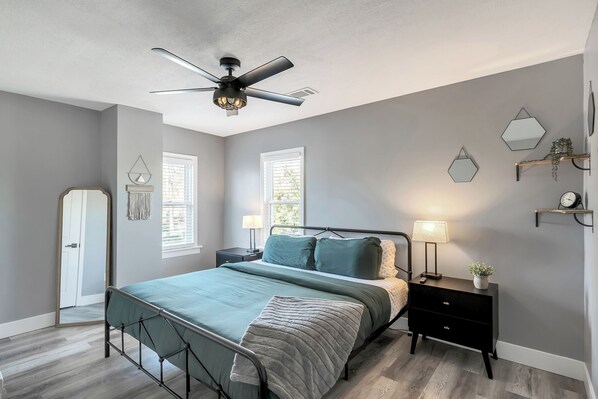 4 bedrooms, iron/ironing board, travel cot, free WiFi