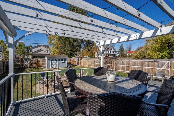 Outdoor dining