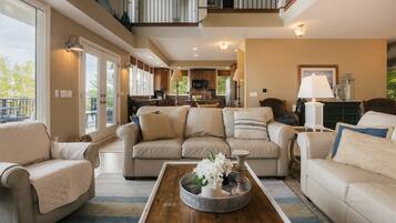 TV connectée, cheminée, baby-foot, table de tennis de table