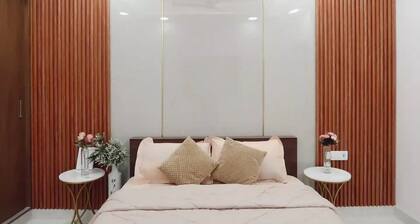 The Luxe Stays in Central Delhi