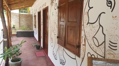 Canoe Beach Resort 