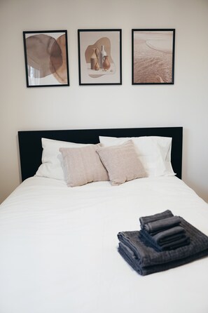 2 bedrooms, WiFi, bed sheets