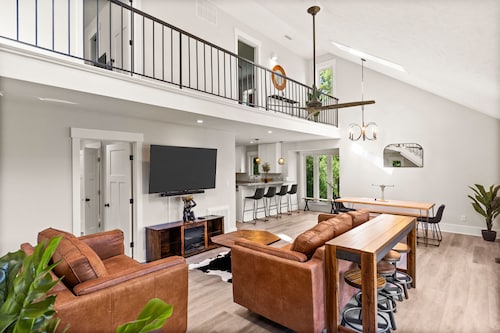 Cape Fear Treehouse Boat Ramp, Dock, Kayaks, Firepit, Games