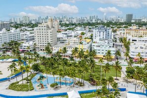 Exterior - Luxury Large 1-Bedroom at Carlyle South Beach (Miami Beach)