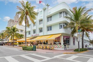 Exterior - Luxury Large 1-Bedroom at Carlyle South Beach (Miami Beach)