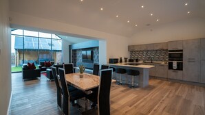 Unclassified image, 3 of 32, button - Northumberland Luxury Stays - The Shearling (Morpeth)