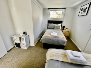 5 chambres, bureau, fer et planche à repasser, Wi-Fi