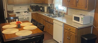 Cozy Home on Historic Route 66 Right Outside of Fort Leonard Wood