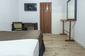 Deluxe Double Room | 1 bedroom, desk, soundproofing, free WiFi