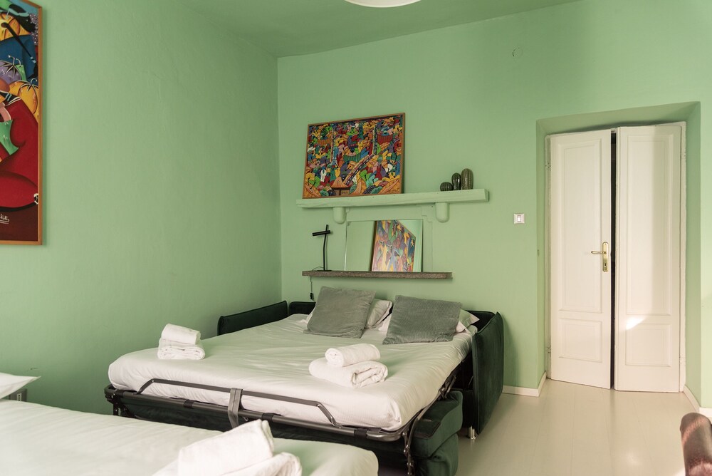 [Last Supper] Elegant Atelier Milan Vrbo