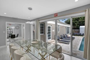 Dining - Hollywood Lakes Beachside Oasis: 3BR, Game Room, Heated Pool And Spa (Hollywood)